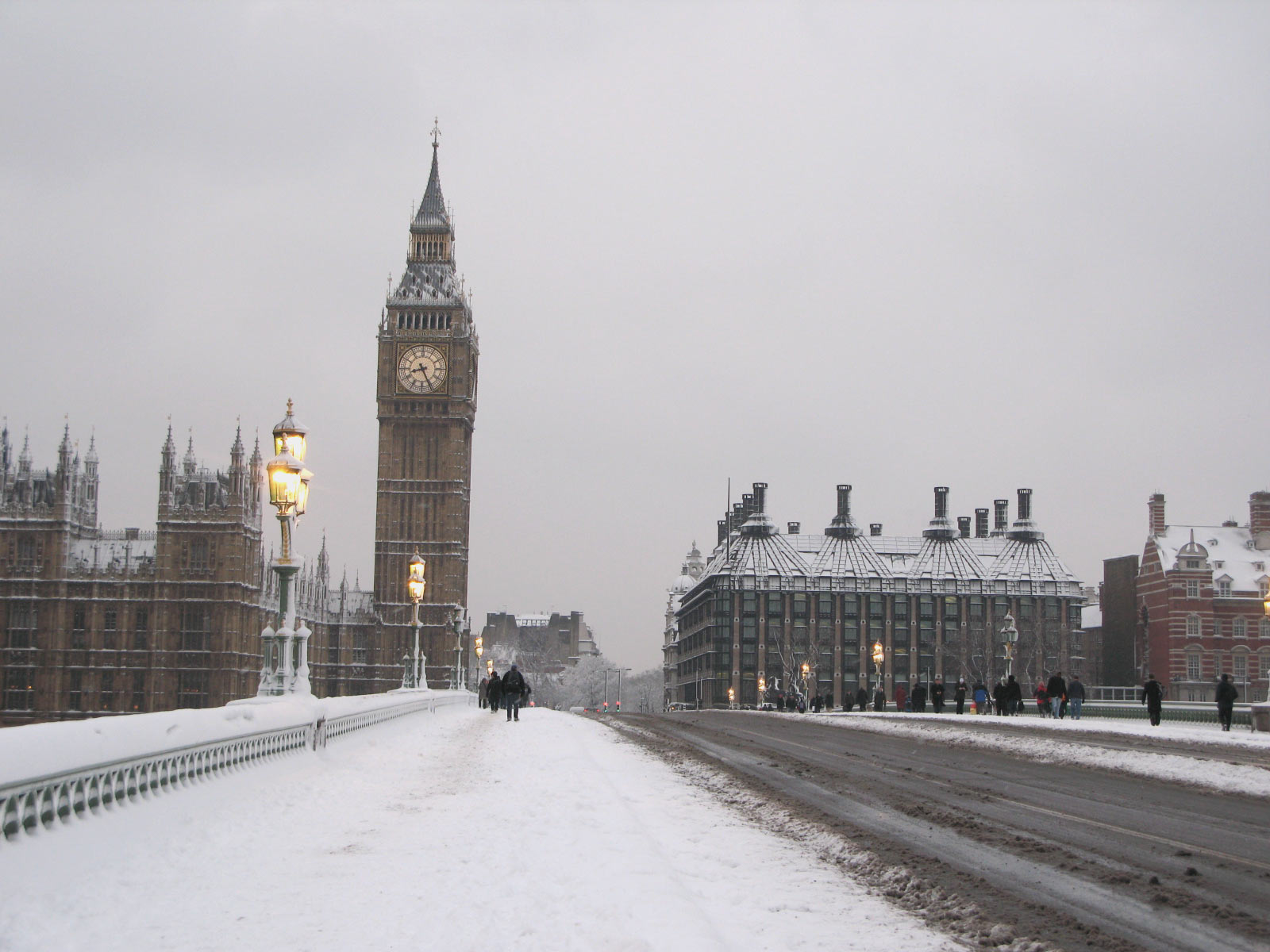 london-snow.jpg